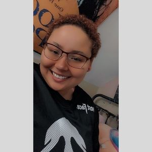 Meet your Posher, Makiah